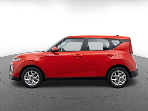 Inferno Red 2025 Kia Soul LX