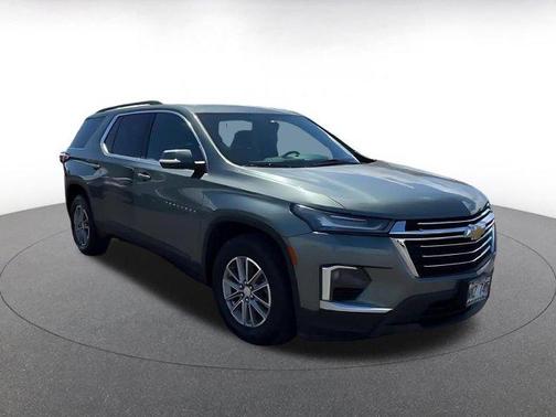 Silver Sage Metallic 2023 Chevrolet Traverse LT Cloth