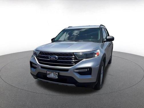 Iconic Silver Metallic 2023 Ford Explorer XLT