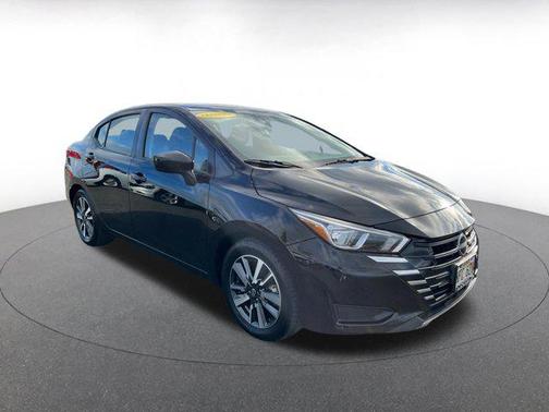 2023 Nissan Versa 1.6 SV