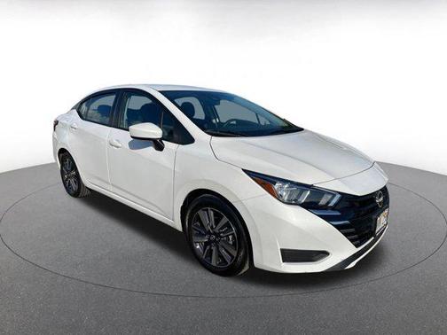 2023 Nissan Versa 1.6 SV