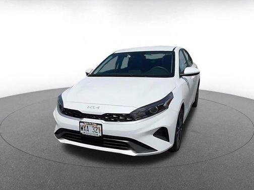 Snow White Pearl 2024 Kia Forte LXS