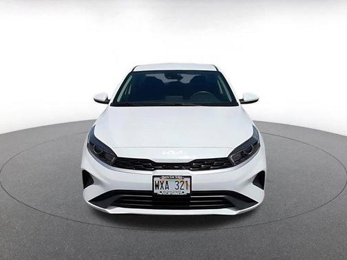 Snow White Pearl 2024 Kia Forte LXS