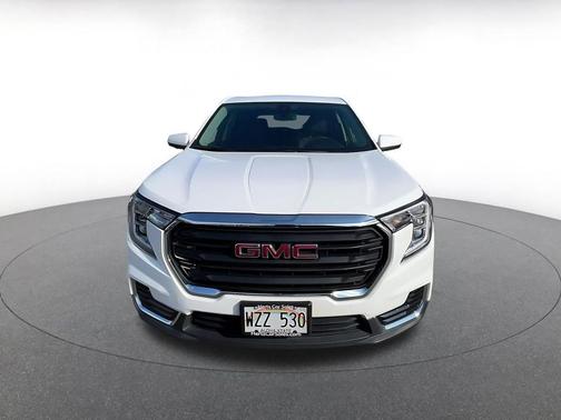 Summit White 2024 GMC Terrain SLE