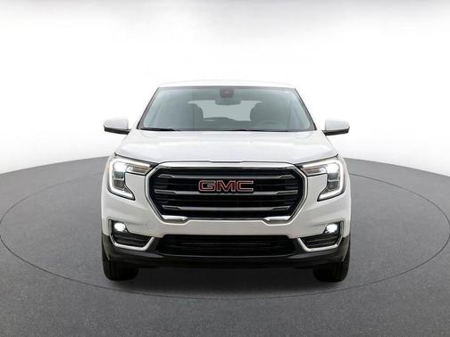 Summit White 2024 GMC Terrain SLE