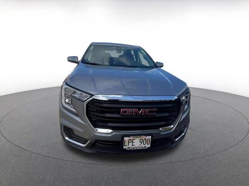 Sterling Metallic 2024 GMC Terrain SLE
