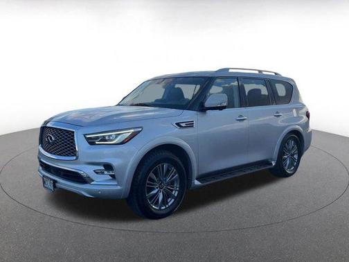 2022 INFINITI QX80 Luxe