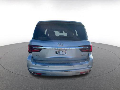 2022 INFINITI QX80 Luxe