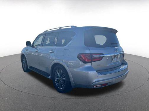 2022 INFINITI QX80 Luxe
