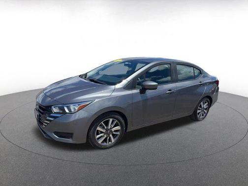 2023 Nissan Versa 1.6 SV