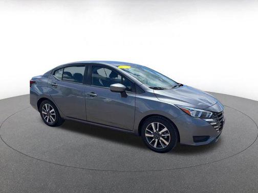 2023 Nissan Versa 1.6 SV