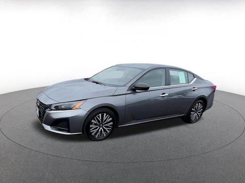 Gun Metallic 2024 Nissan Altima 2.5 SV