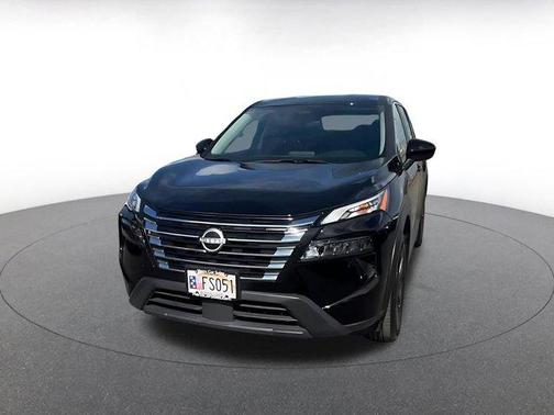 Super Black 2025 Nissan Rogue SV