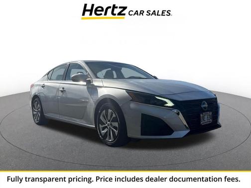Brilliant Silver Metallic 2023 Nissan Altima S FWD