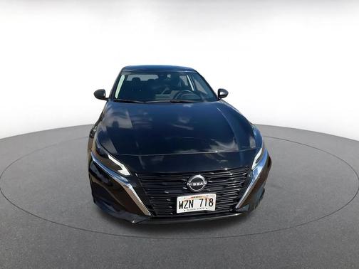Super Black 2024 Nissan Altima 2.5 SV