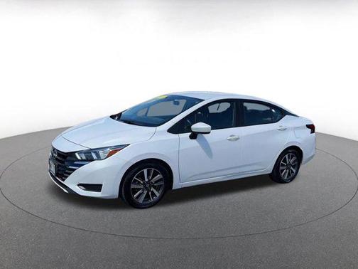 2023 Nissan Versa 1.6 SV