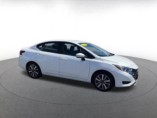 2023 Nissan Versa 1.6 SV