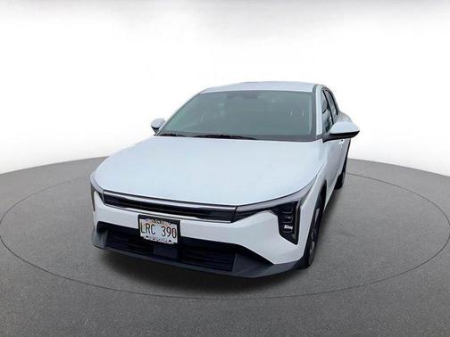 Snow White Pearl 2025 Kia K4 LXS