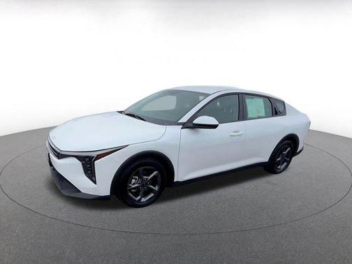 Snow White Pearl 2025 Kia K4 LXS