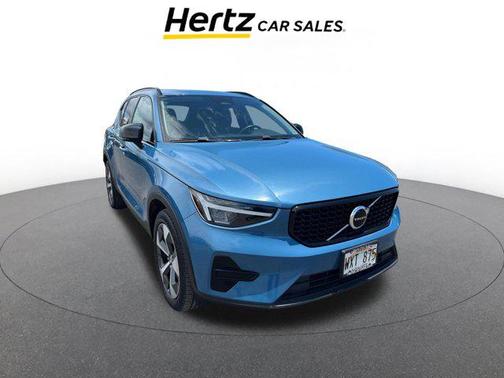 Blue 2024 Volvo XC40 CORE