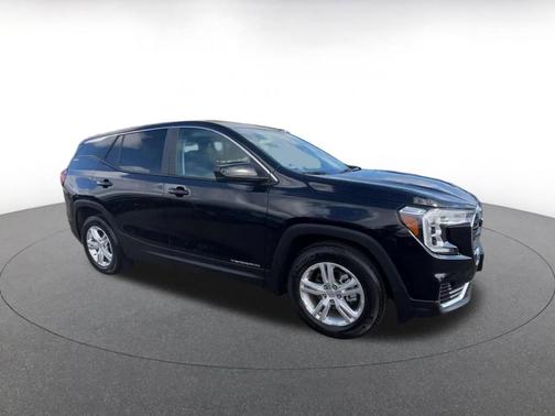Ebony Twilight Metallic 2024 GMC Terrain SLE