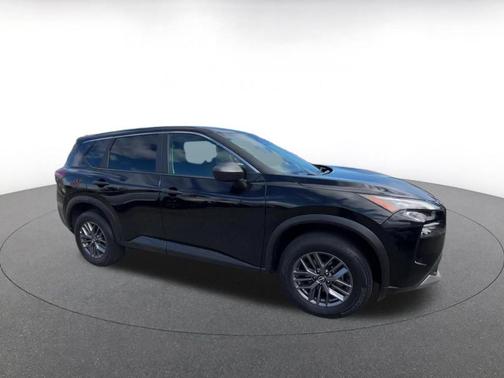 Super Black 2023 Nissan Rogue S