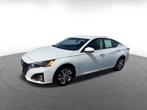 Glacier White 2023 Nissan Altima S FWD