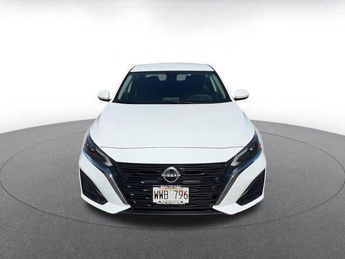 Glacier White 2023 Nissan Altima S FWD