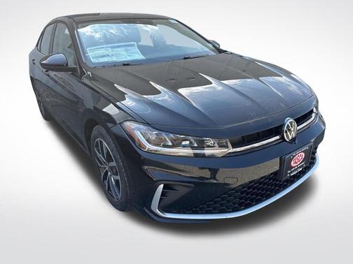 Deep Black Pearl Effect 2025 Volkswagen Jetta 1.5T SE