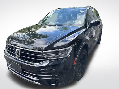 2024 Volkswagen Tiguan 2.0T SE R-Line Black