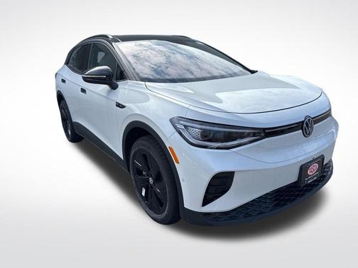 Opal White Pearl W / Black Roof 2025 Volkswagen ID.4 Pro S Plus