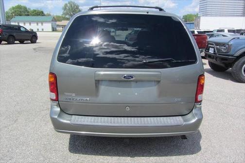 2002 Ford Windstar SE