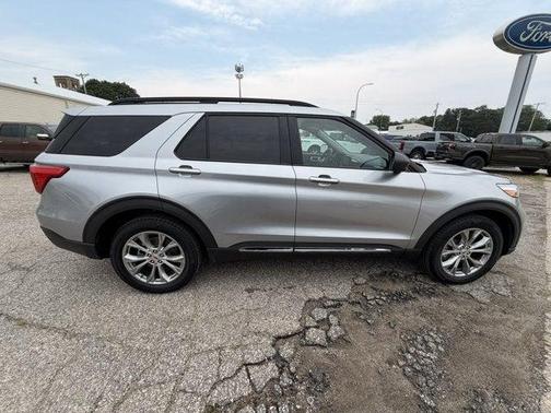 Iconic Silver Metallic 2020 Ford Explorer XLT