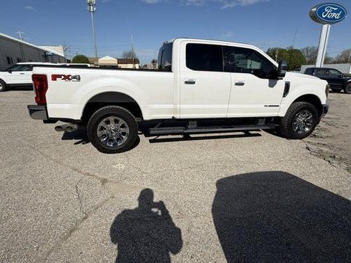 White Platinum Metallic Tri-Coat 2018 Ford F-250 Lariat