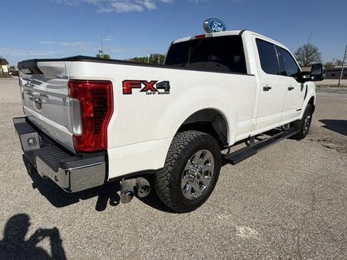 White Platinum Metallic Tri-Coat 2018 Ford F-250 Lariat