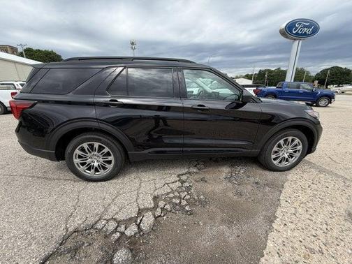 Agate Black Metallic 2026 Ford Explorer Active
