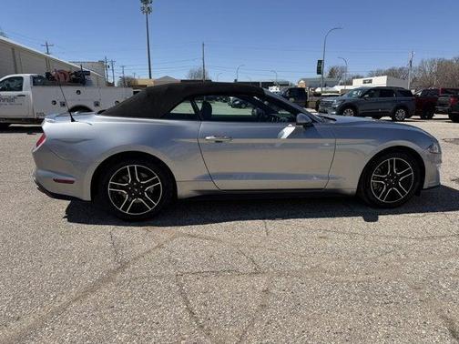 2020 Ford Mustang EcoBoost