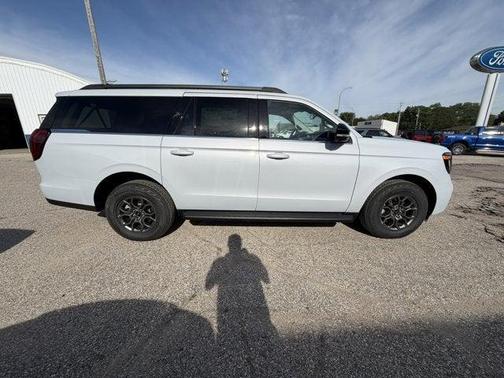 Space Silver Metallic 2026 Ford Expedition Max Active 4x4