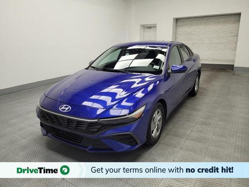 2024 Hyundai ELANTRA SE