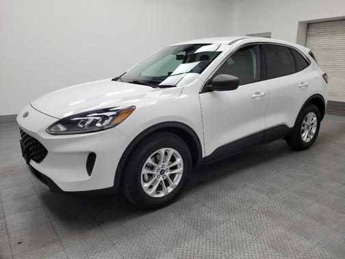 White 2022 Ford Escape SE