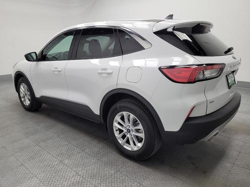 White 2022 Ford Escape SE