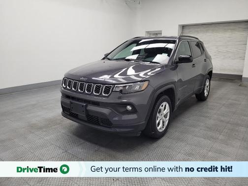 Baltic Gray Metallic Clearcoat 2024 Jeep Compass Latitude