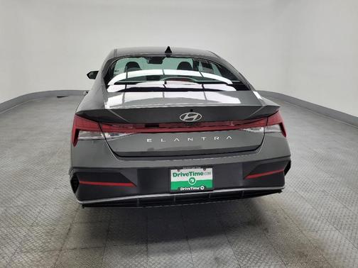 2025 Hyundai ELANTRA SEL