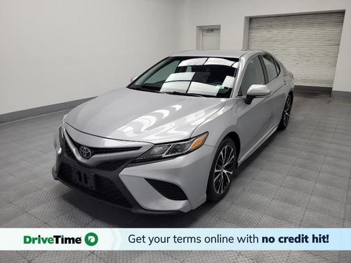Celestial Silver Metallic 2018 Toyota Camry SE