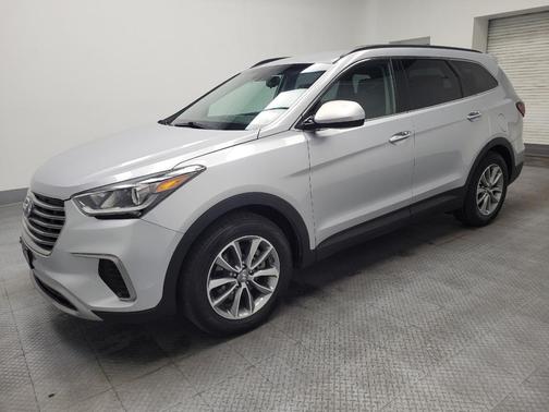 2017 Hyundai SANTA FE SE