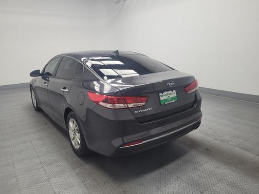 2017 Kia Optima LX