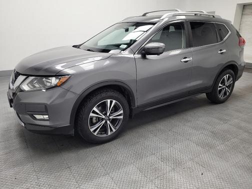 Gun Metallic 2019 Nissan Rogue SV