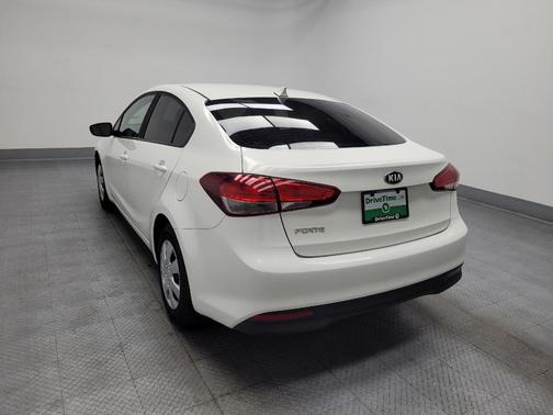 Clear White 2018 Kia Forte LX