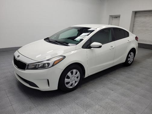 Clear White 2018 Kia Forte LX
