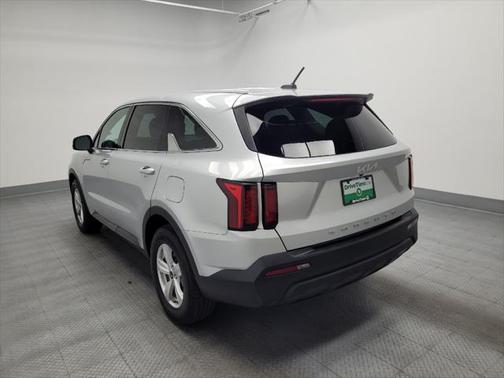 2022 Kia Sorento LX